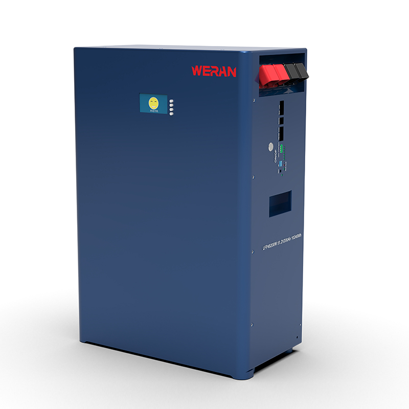 Batterie murale LiFePO4 WERAN WRL-48100WB 51,2 V 100 Ah (5,12 kWh) – IP65, 6 000 cycles, stockage solaire extérieur à domicile