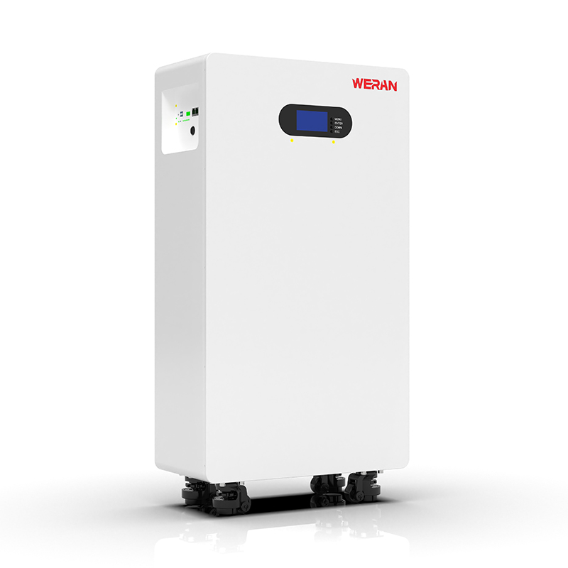 Batterie LiFePO4 WERAN WRL-48200UW 51,2 V 200 Ah (10,24 kWh) – Support mural à roulettes IP65, stockage solaire empilable 48 V
